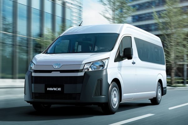 Hiace-Bus-Hero